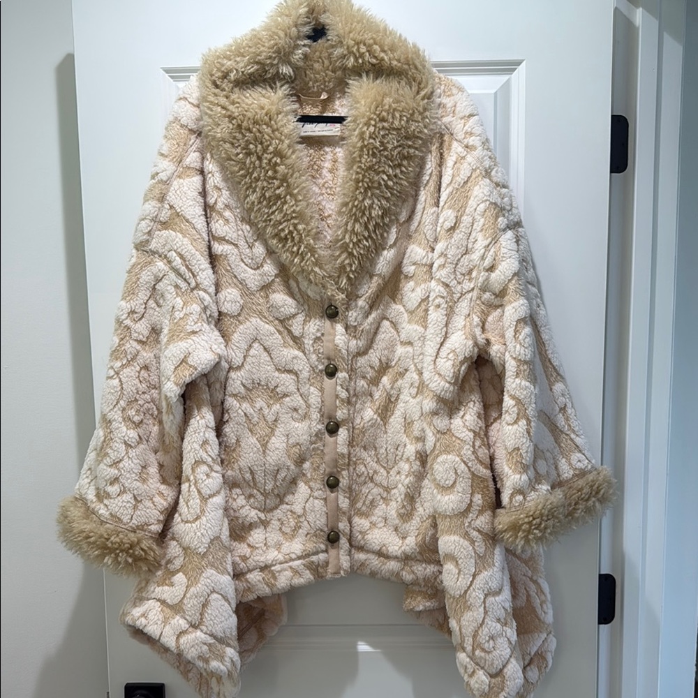 Free People Tan and Cream Teddy Jacket with Plush Collar